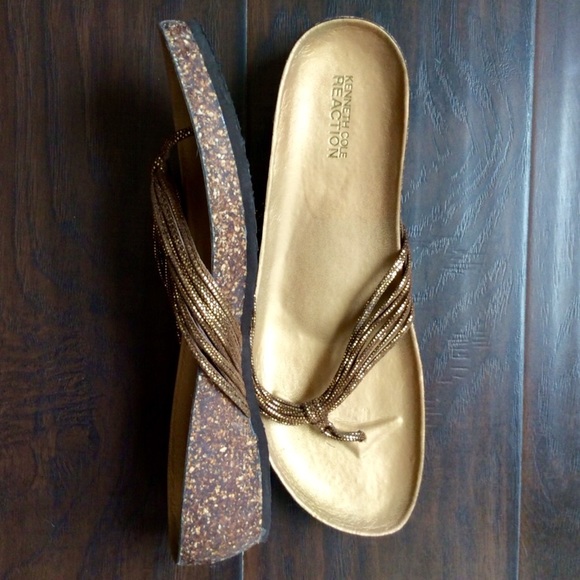Kenneth Cole Reaction Shoes - *NIB* Kenneth Cole Reaction ‘Solid Goldie’ Sandals